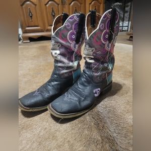 Ladies cinch boots